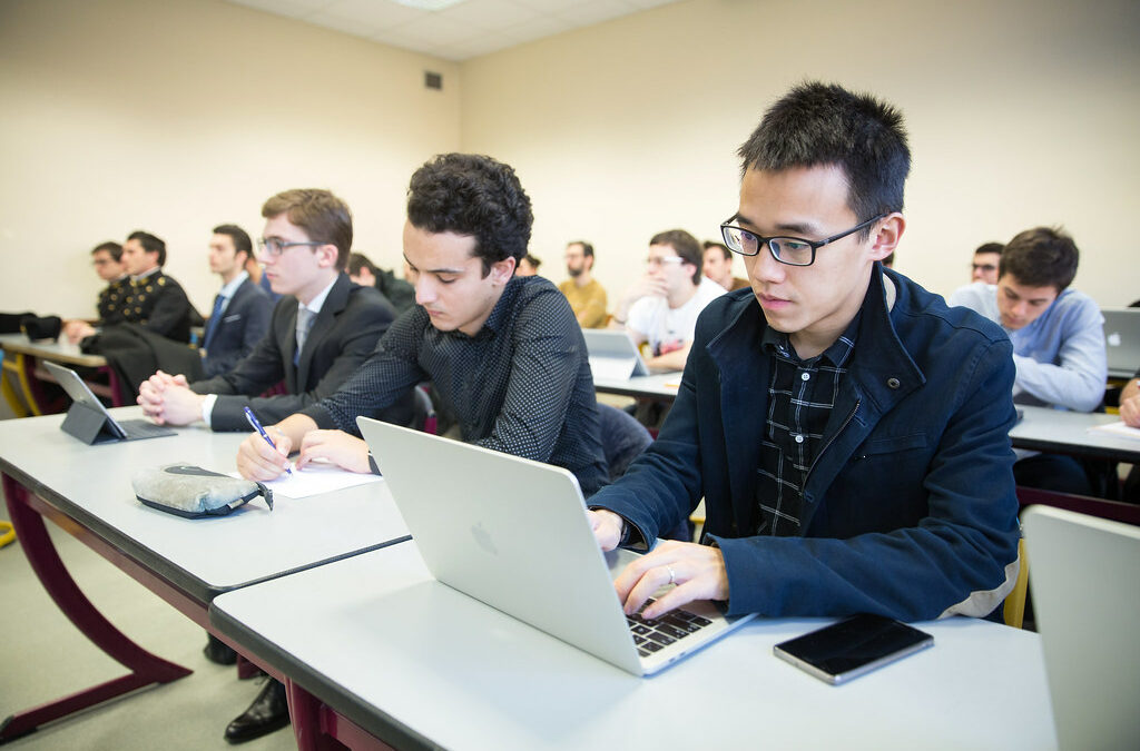 Visite des étudiant(e)s du Master Référent Handicap